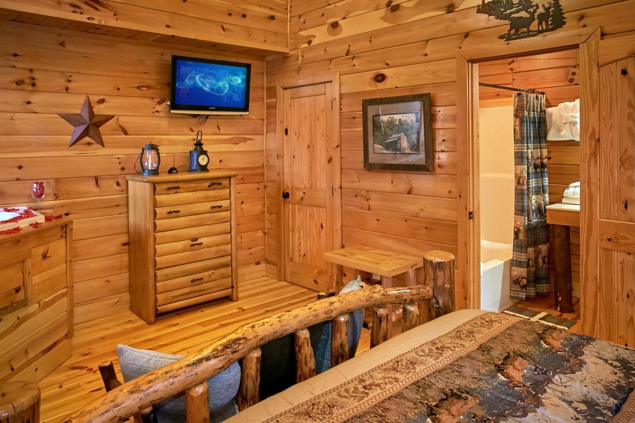 Lovers Loft #62 Sevierville Phòng bức ảnh